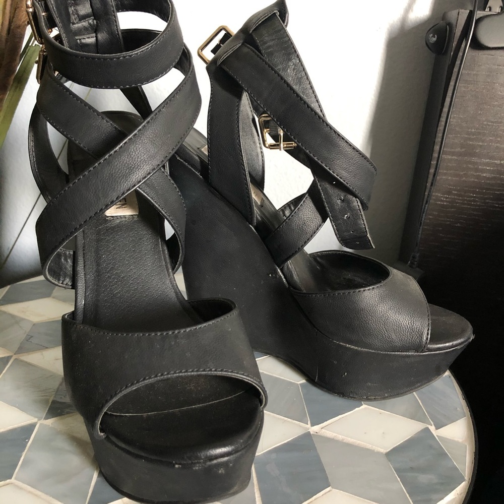Steve Madden platform pump wedges